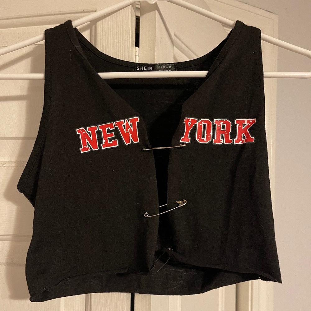 Black New York Crop Top